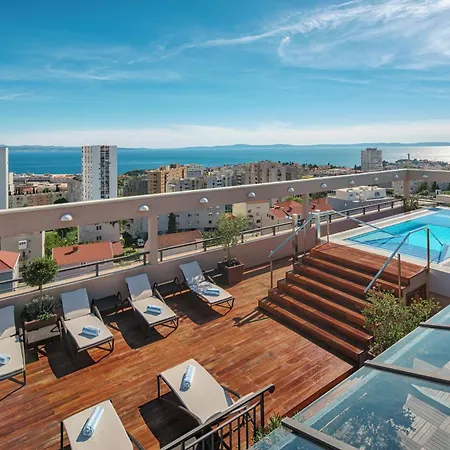 ディオクレツィアン ＆ レジデンス