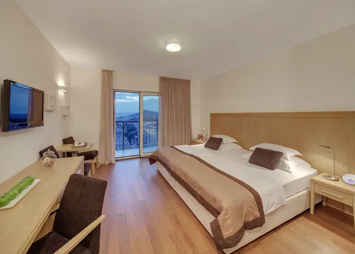 ディオクレツィアン ＆ レジデンス ホテル 4*