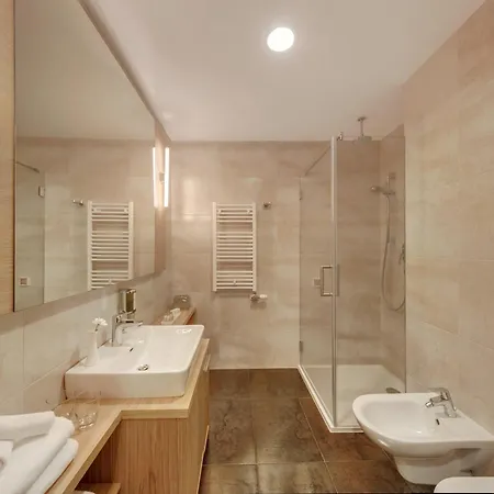 Otel Dioklecijan & 4*